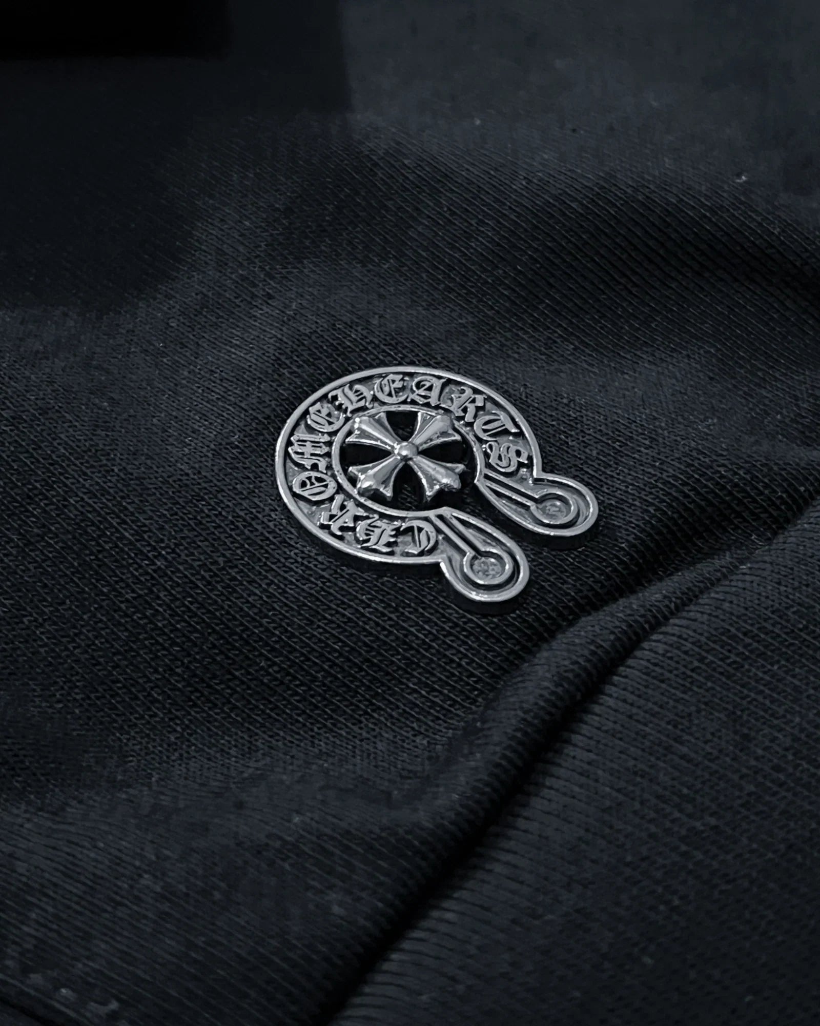 Chrome Hearts – Černá mikina s kapucí a červeným logem