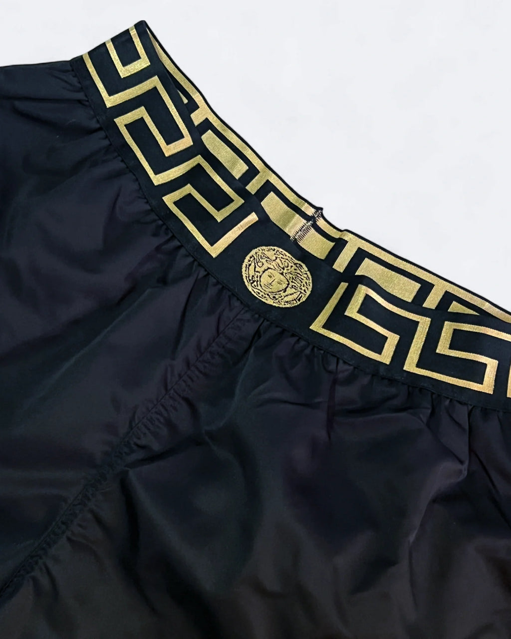 Versace - Plavkové šortky s logem Medusa - Černé