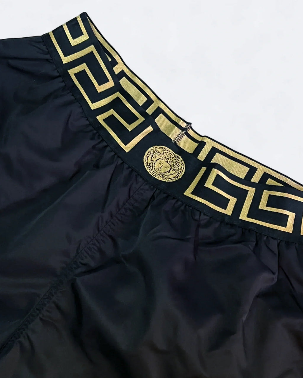 Versace - Plavkové šortky s logem Medusa - Černé
