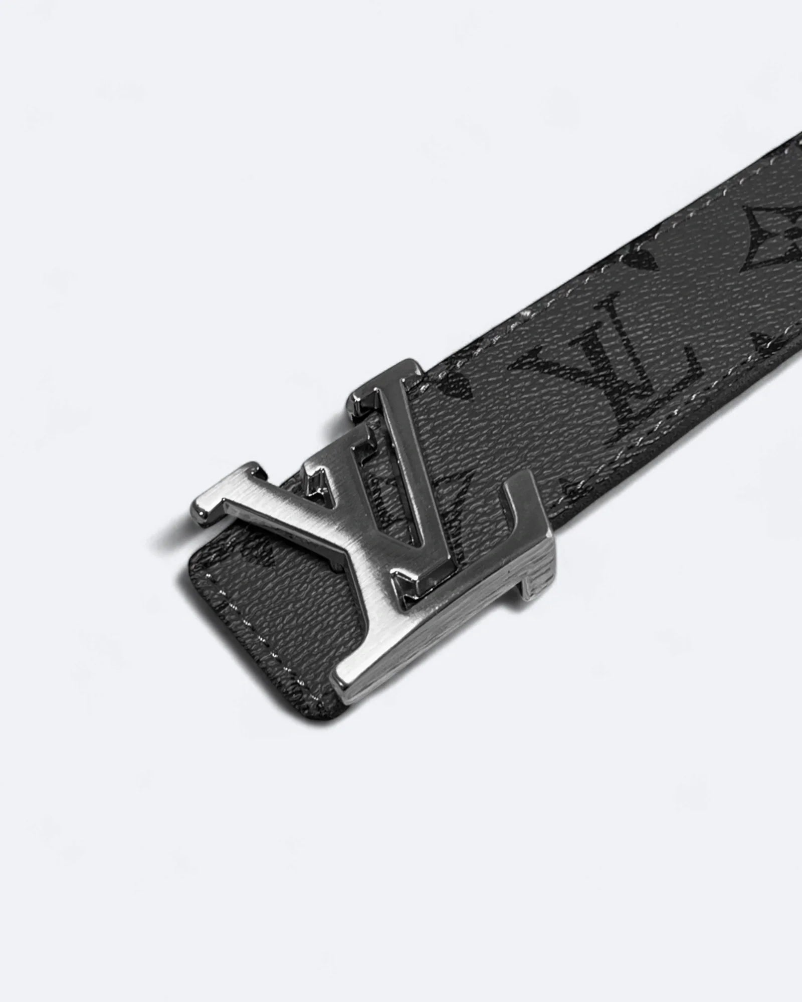 Louis Vuitton – opasek LV se šedým vzorem – stříbrný