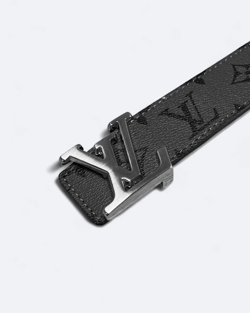Louis Vuitton – opasek LV se šedým vzorem – stříbrný
