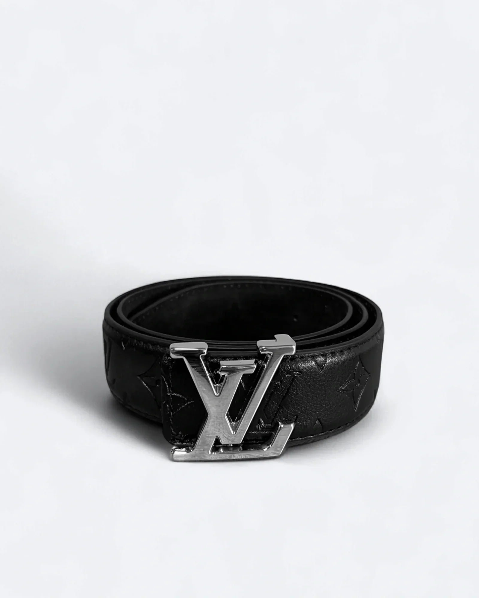 Louis Vuitton – Pásek s vyraženým vzorem LV – stříbrný