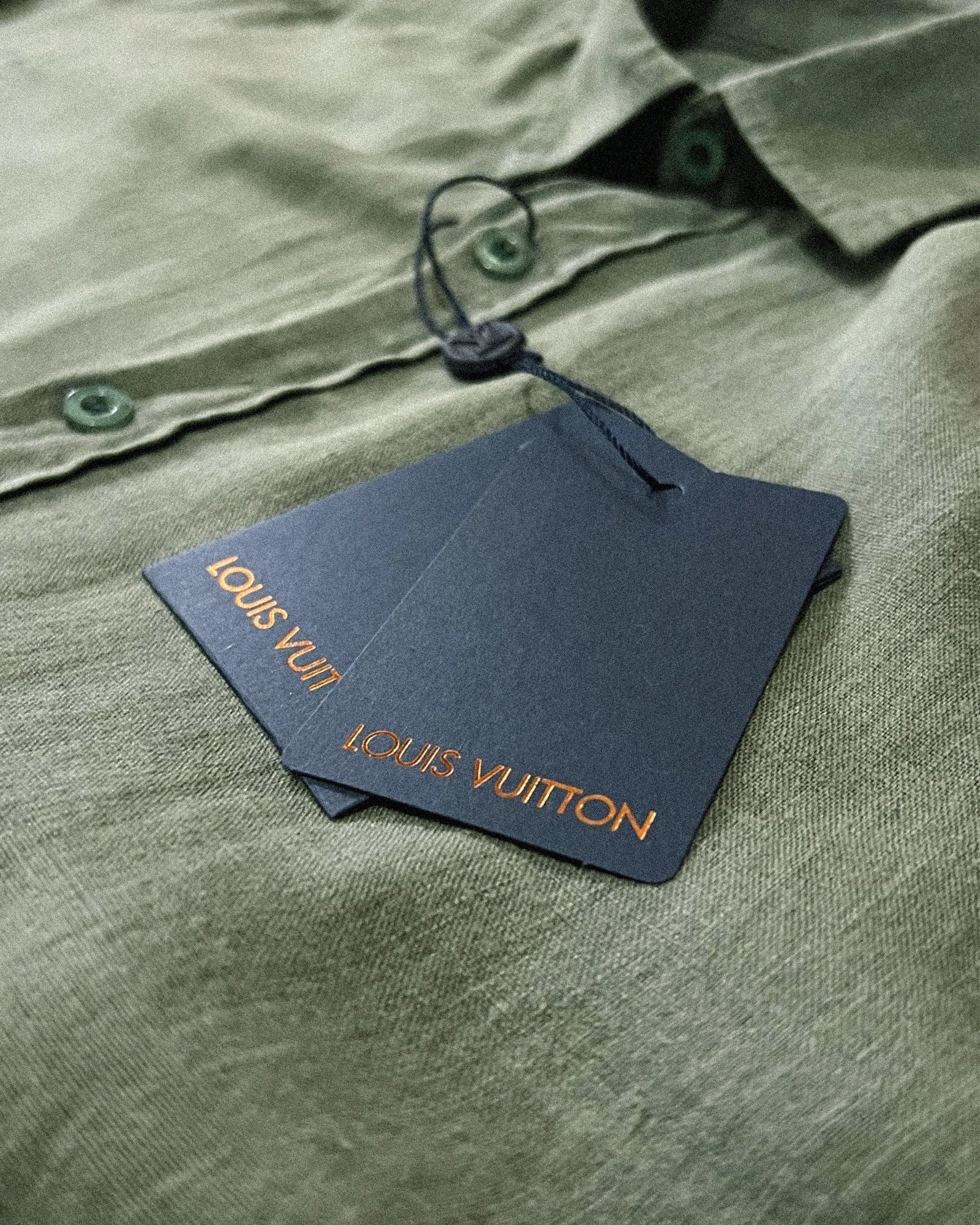 Louis Vuitton – Lněná košile Metal LV – Zelená